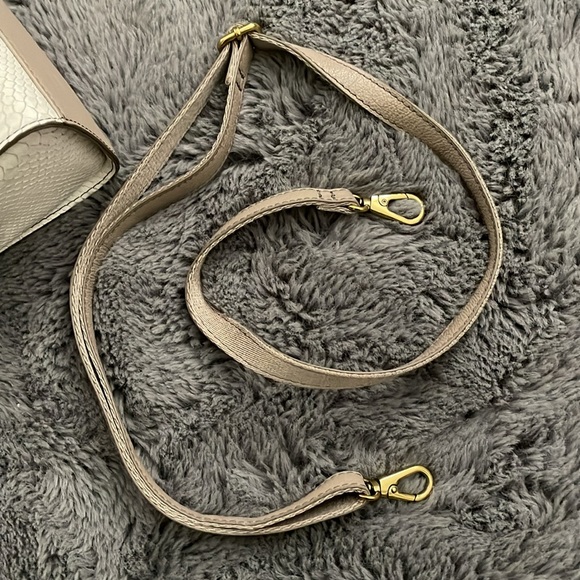 Fossil Claire Mini Satchel in Snakeskin Texture - Picture 6 of 15